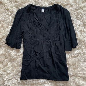 Slight v neck black blouse